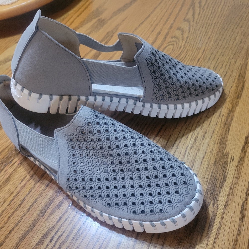 Ilse Jacobsen Tulip size 8 grey slip on comfort waterproof shoes